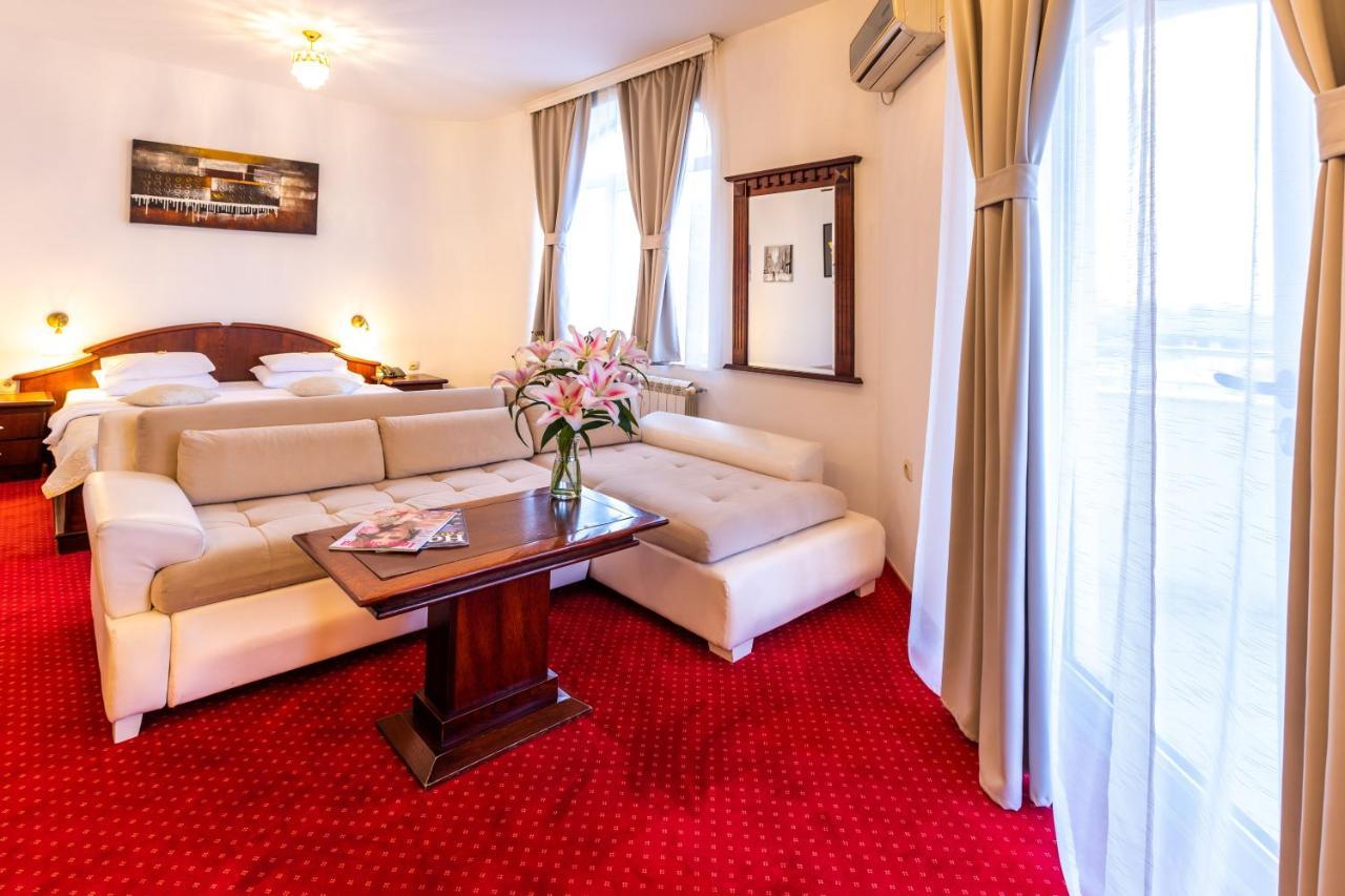 Garni Hotel Royal Crown Subotica Extérieur photo