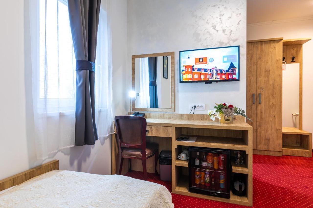 Garni Hotel Royal Crown Subotica Extérieur photo