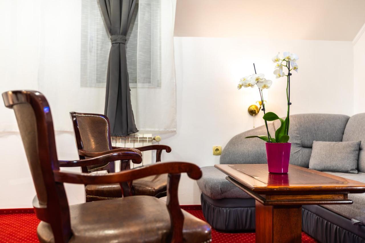 Garni Hotel Royal Crown Subotica Extérieur photo