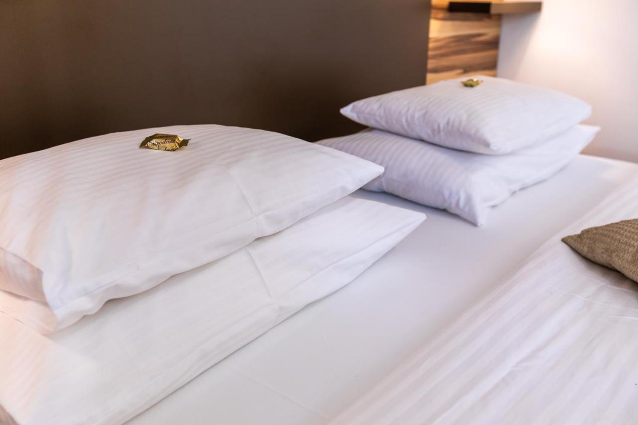 Garni Hotel Royal Crown Subotica Extérieur photo