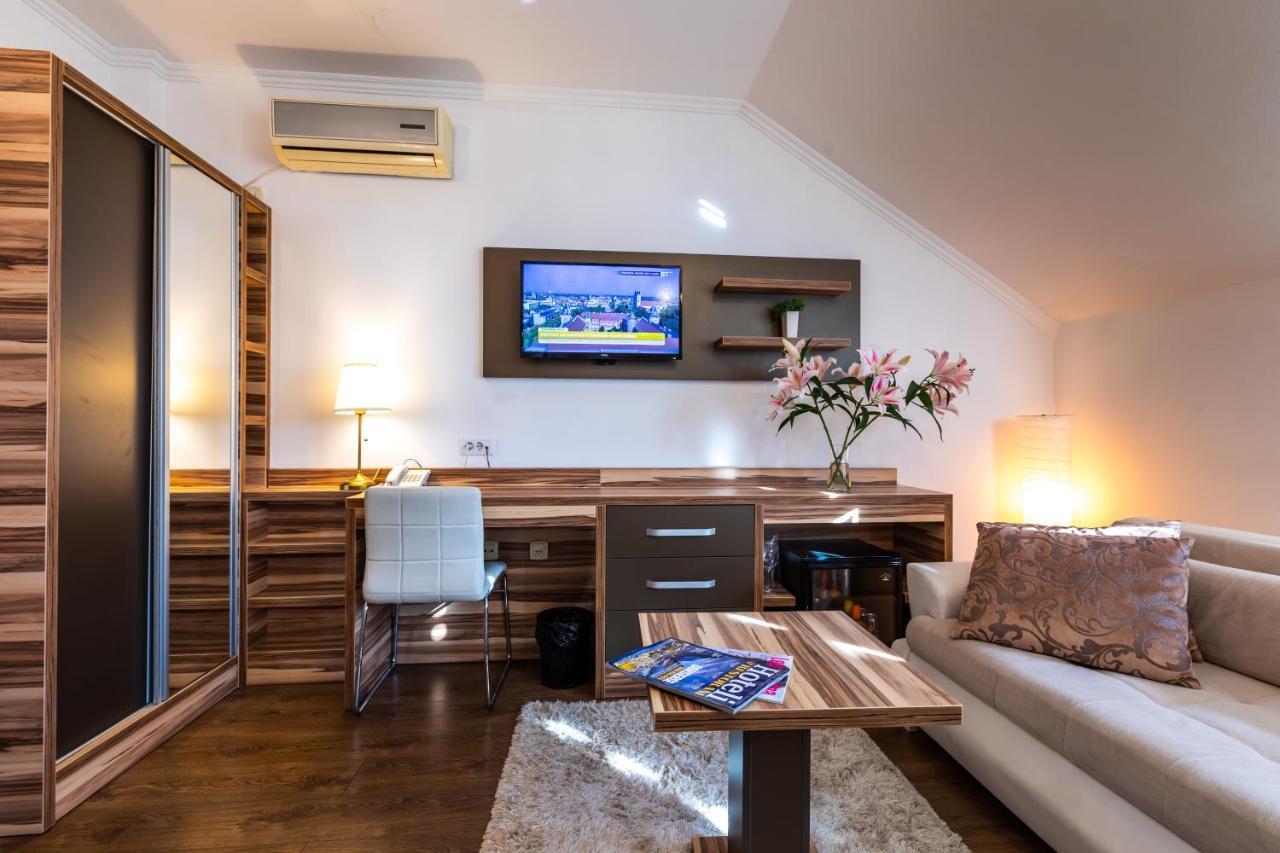 Garni Hotel Royal Crown Subotica Extérieur photo
