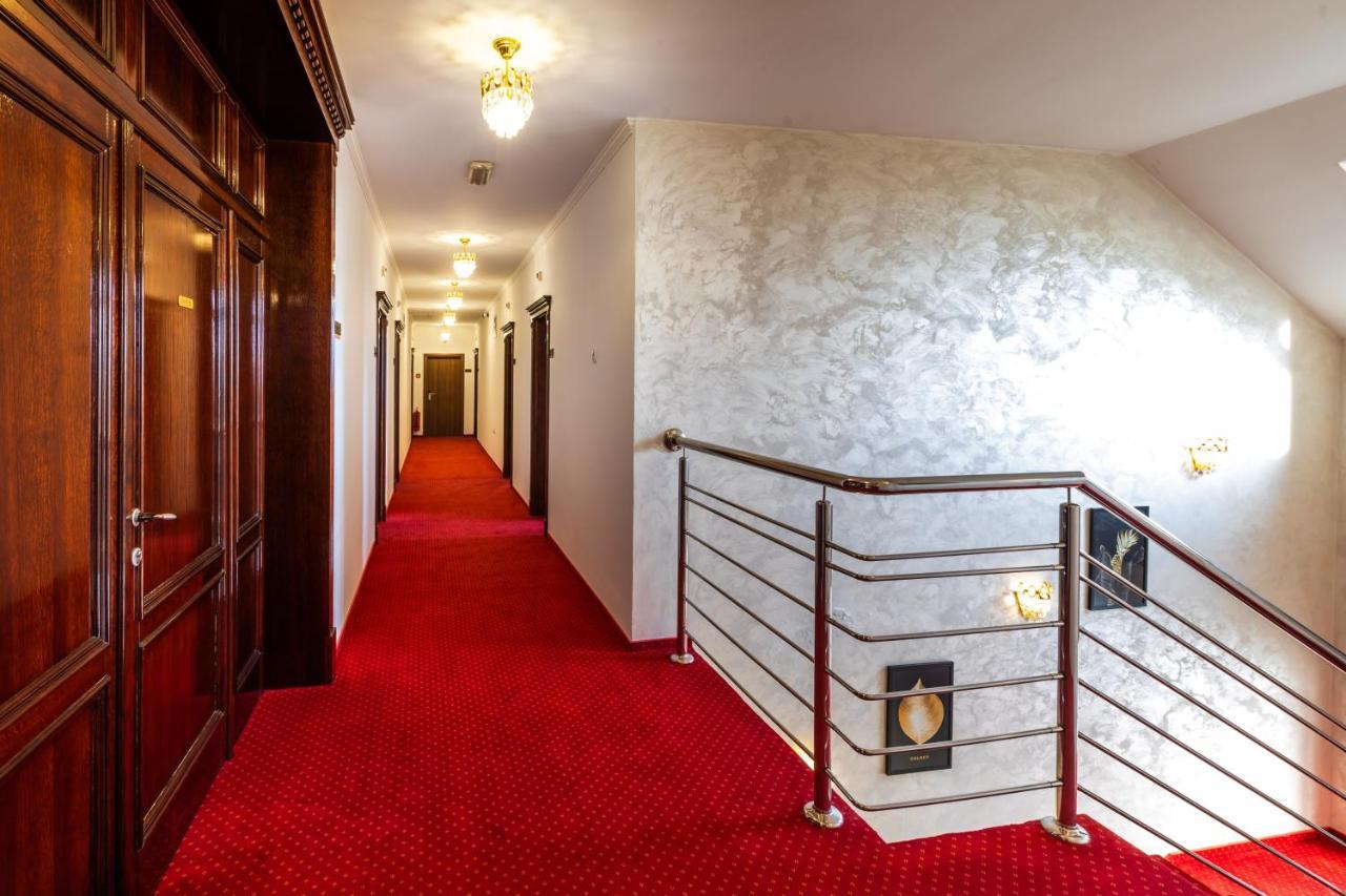 Garni Hotel Royal Crown Subotica Extérieur photo
