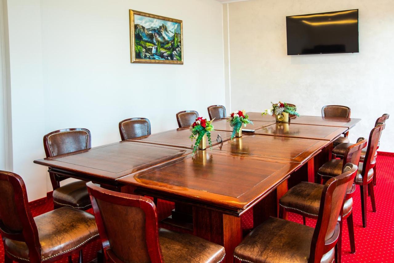 Garni Hotel Royal Crown Subotica Extérieur photo