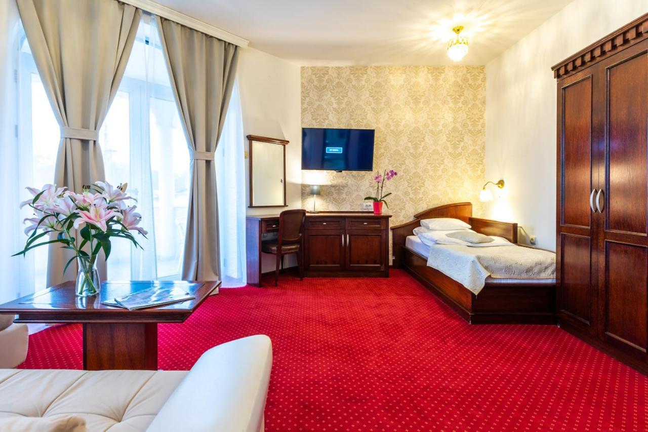 Garni Hotel Royal Crown Subotica Extérieur photo