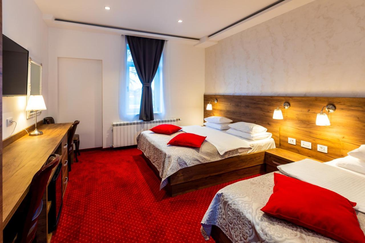 Garni Hotel Royal Crown Subotica Extérieur photo