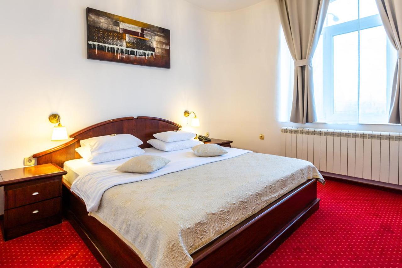 Garni Hotel Royal Crown Subotica Extérieur photo