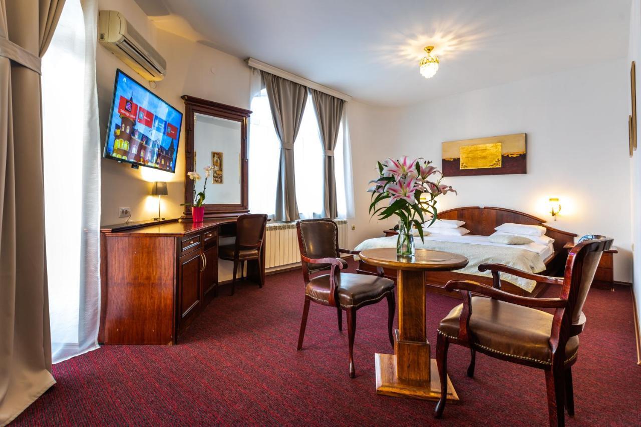Garni Hotel Royal Crown Subotica Extérieur photo