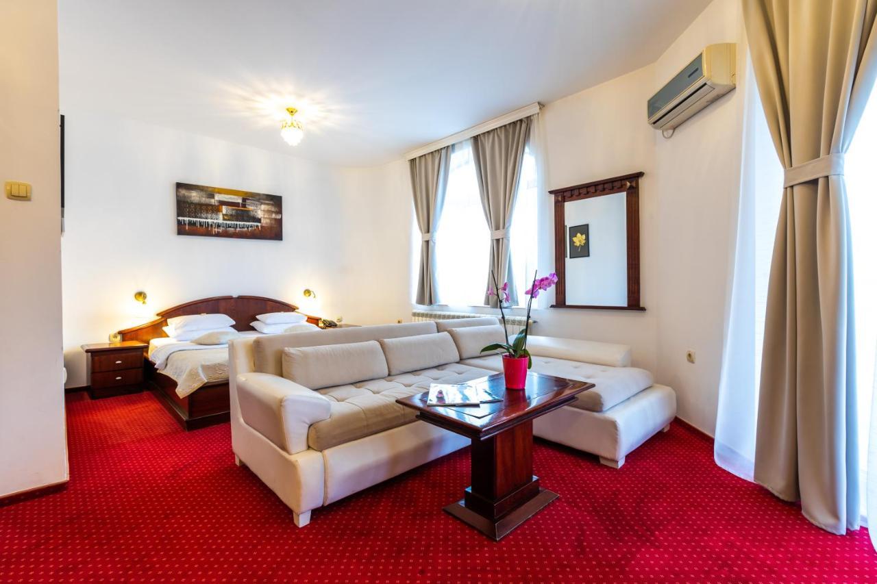 Garni Hotel Royal Crown Subotica Extérieur photo