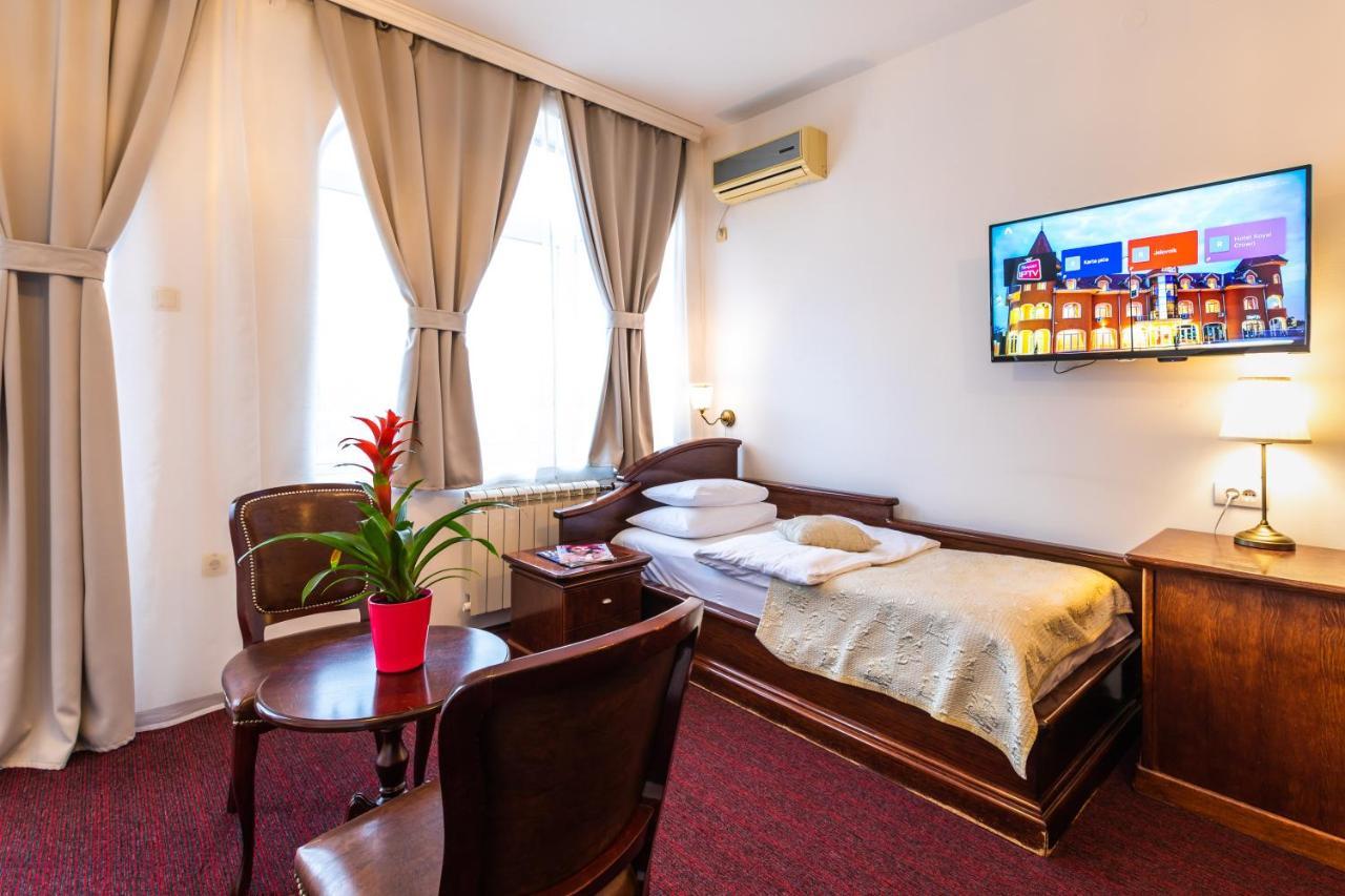 Garni Hotel Royal Crown Subotica Extérieur photo