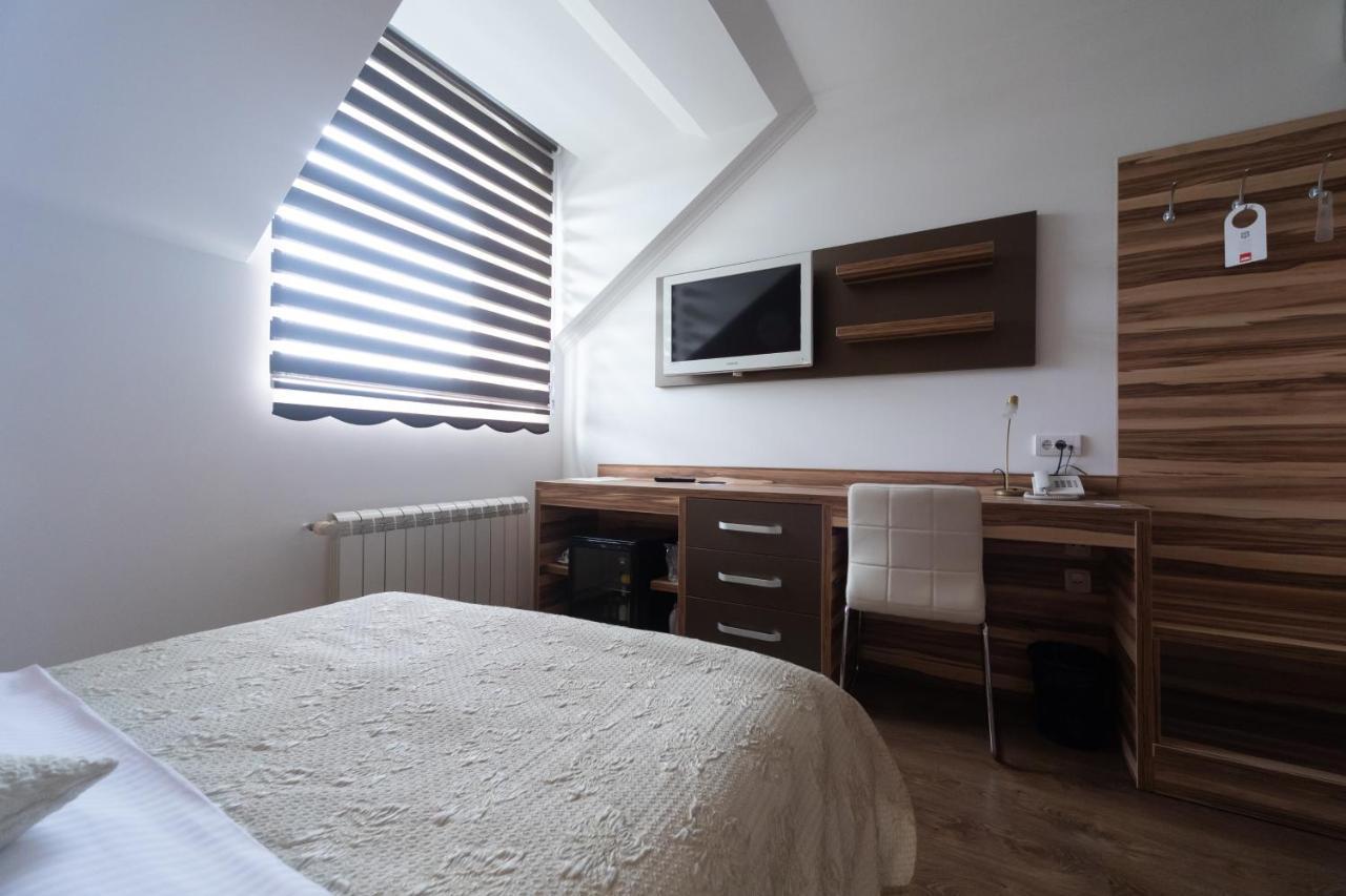 Garni Hotel Royal Crown Subotica Extérieur photo