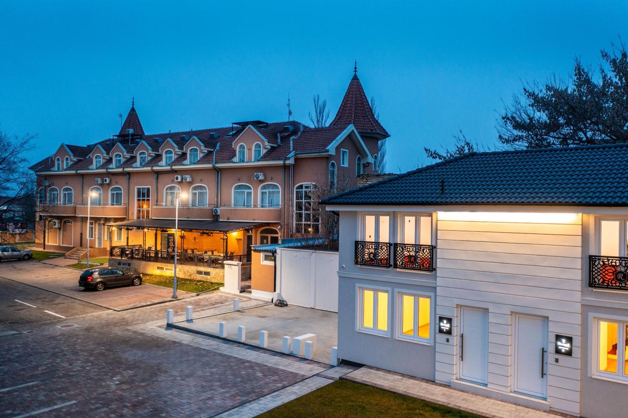 Garni Hotel Royal Crown Subotica Extérieur photo